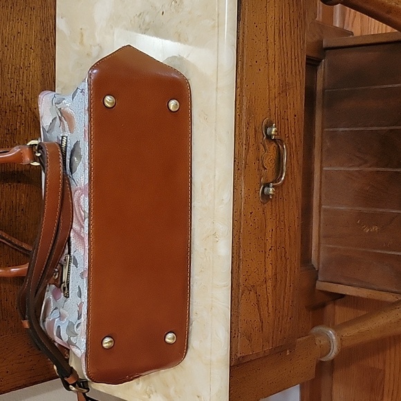 Patricia Nash | Crackled Rose Garden Purse - Picture 5 of 16